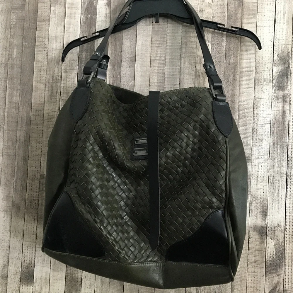 TYLIE SHOULDER WOVEN BAG NEW/VINTAGE /RARE